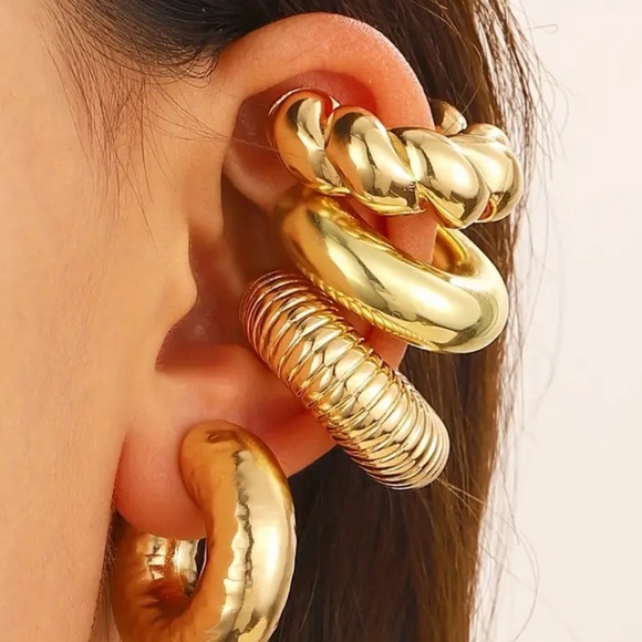 New Trendy Ear Clips 2 piece - Picture 1 of 2
